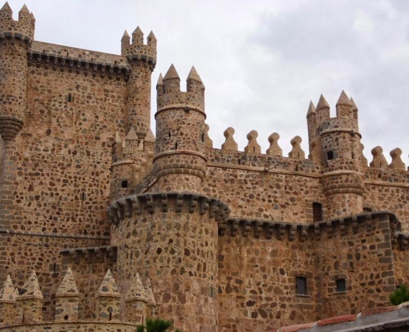 Castillo Guadamur - Los Castillos Agroturismo - Casa Rural en Toledo